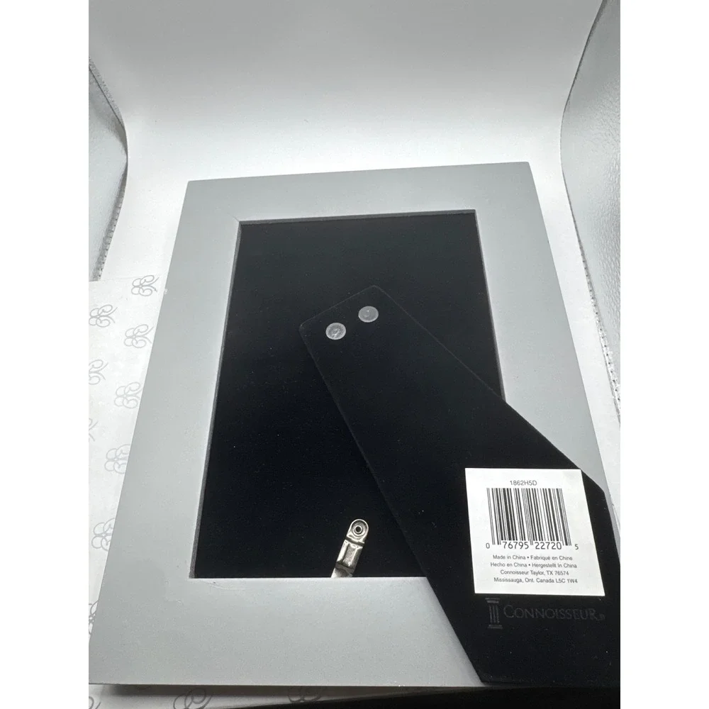 Heart Home by Connoisseur Silver Leaf 5x7 Picture Frame 1862H5D Modern Classic